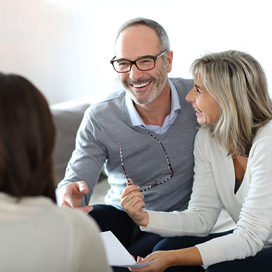 Senior,Couple,Meeting,Financial,Adviser,For,Investment